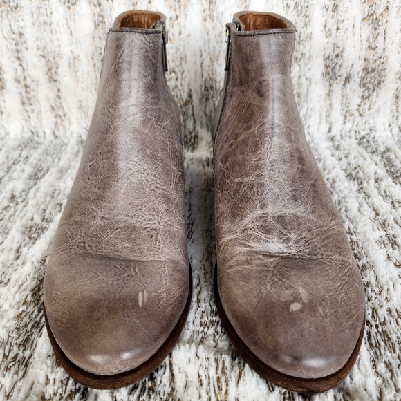 Frye "Carson Piping Bootie" Graphite Grey Leather Ankle Boot | Women's Size 8.5 - Picture 5 of 13